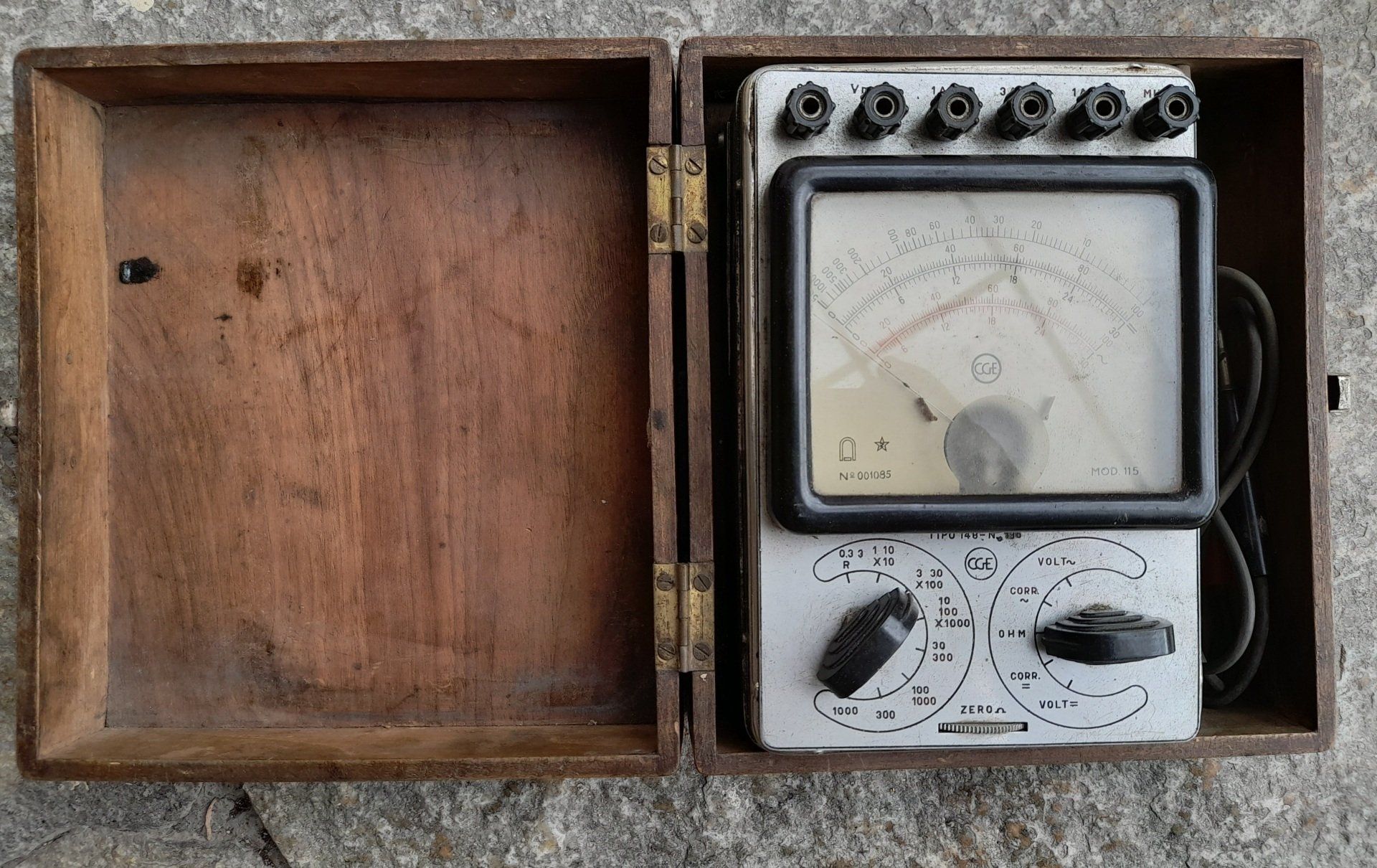 antico dispositivo elettrico