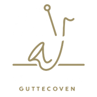 Goudkleurig logo met een gestileerde letter "a" met een verticale lijn en een cirkel erboven, en "GUTTECOVEN" eronder.