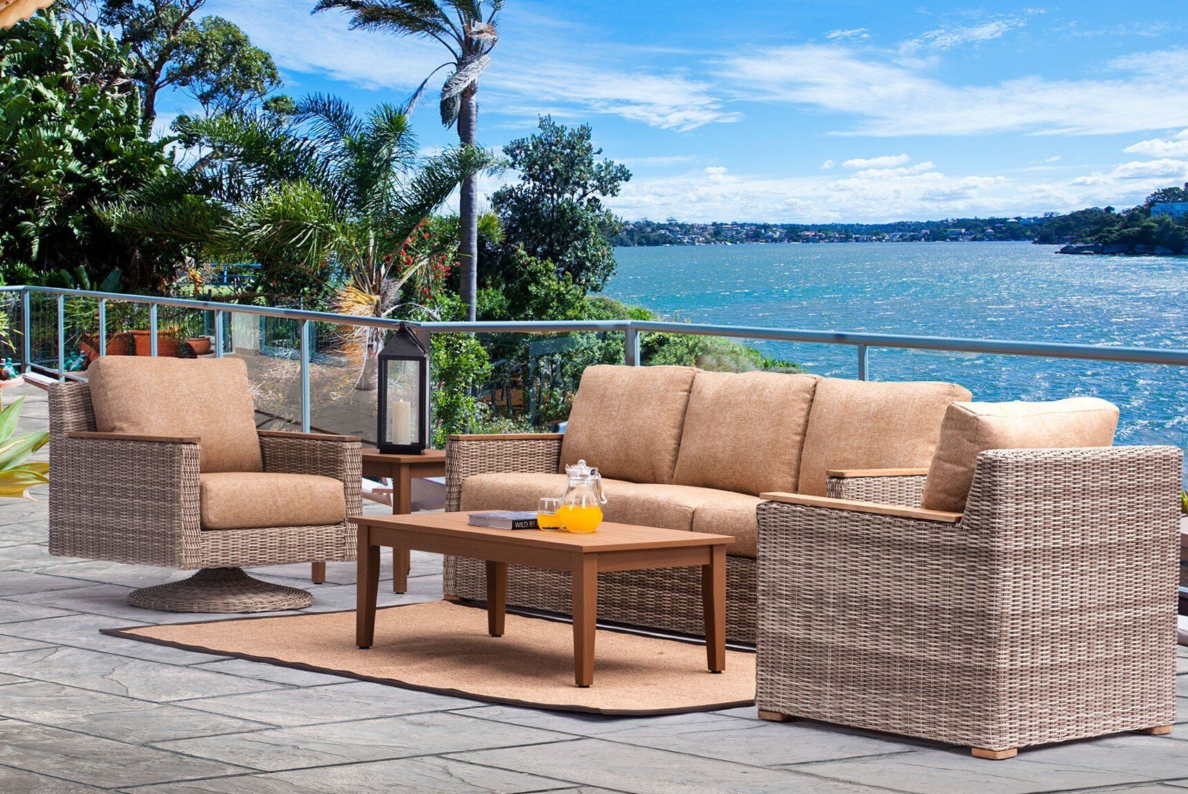 Kenzo Crescent Seating