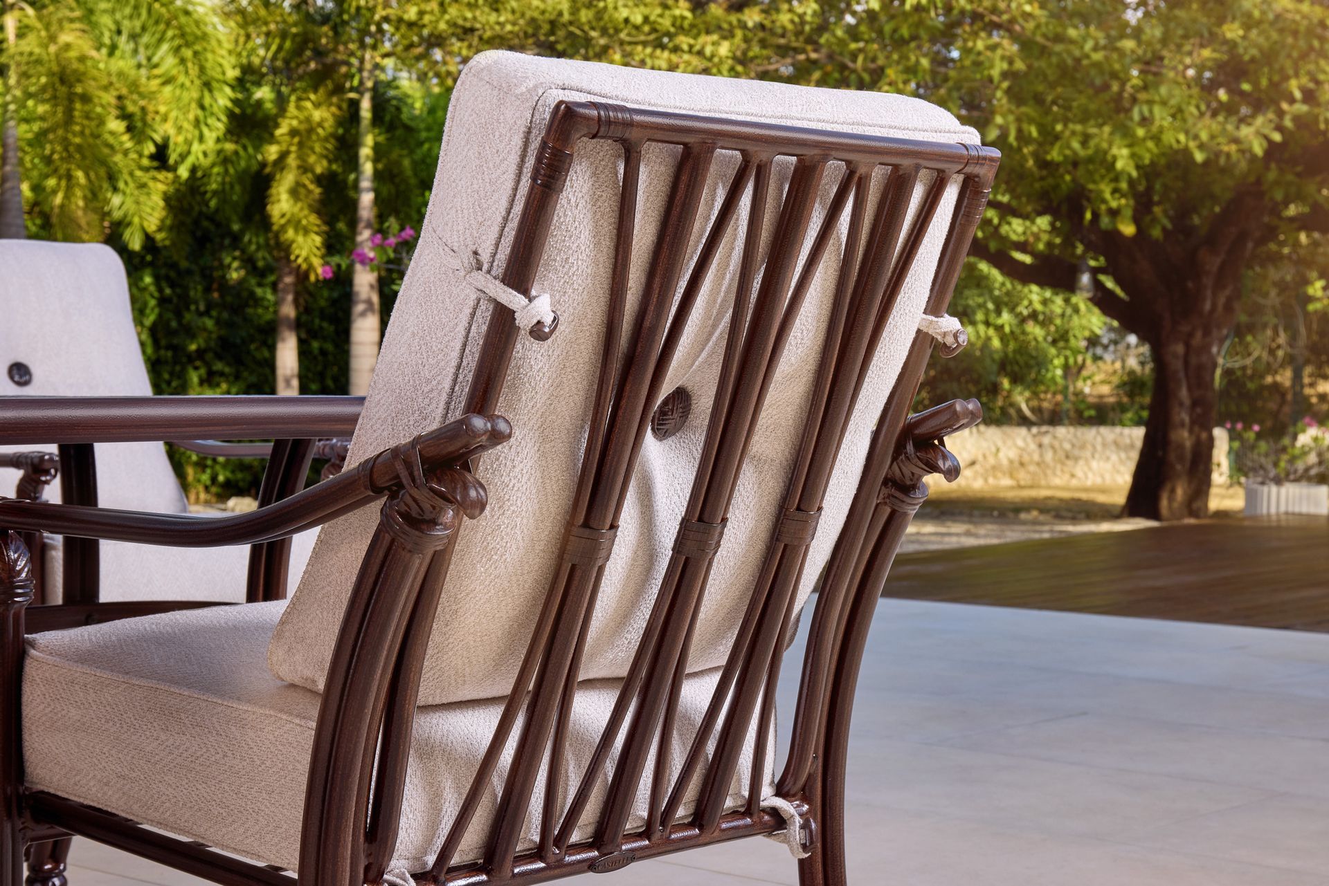 Kenzo Crescent Seating