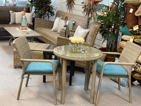 Napa 28 inch Rd Dining