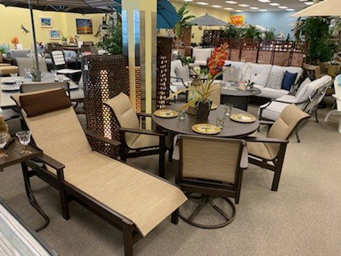 Polymer Dining Collection 28