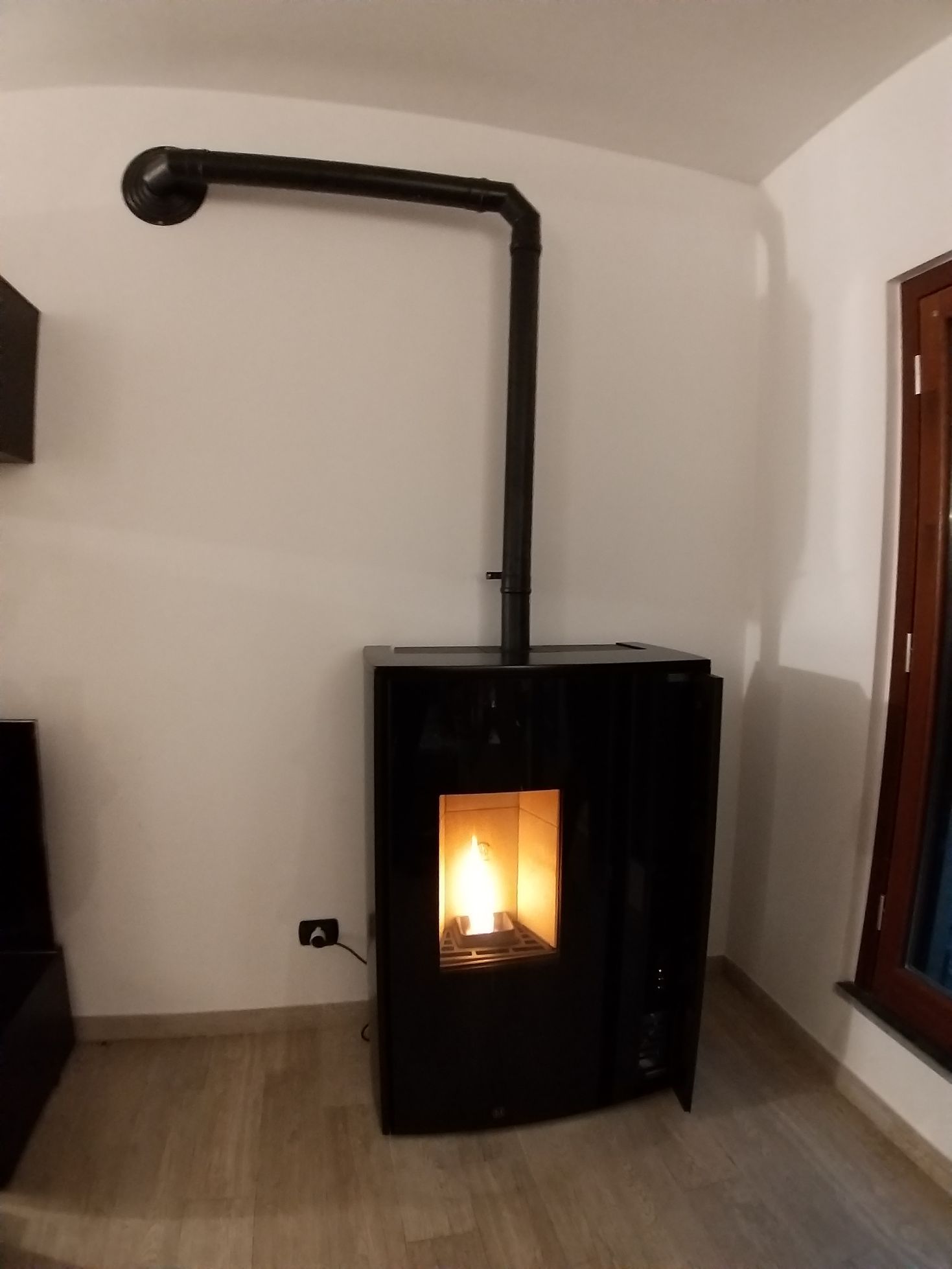 stufa a pellet con canna fumaria