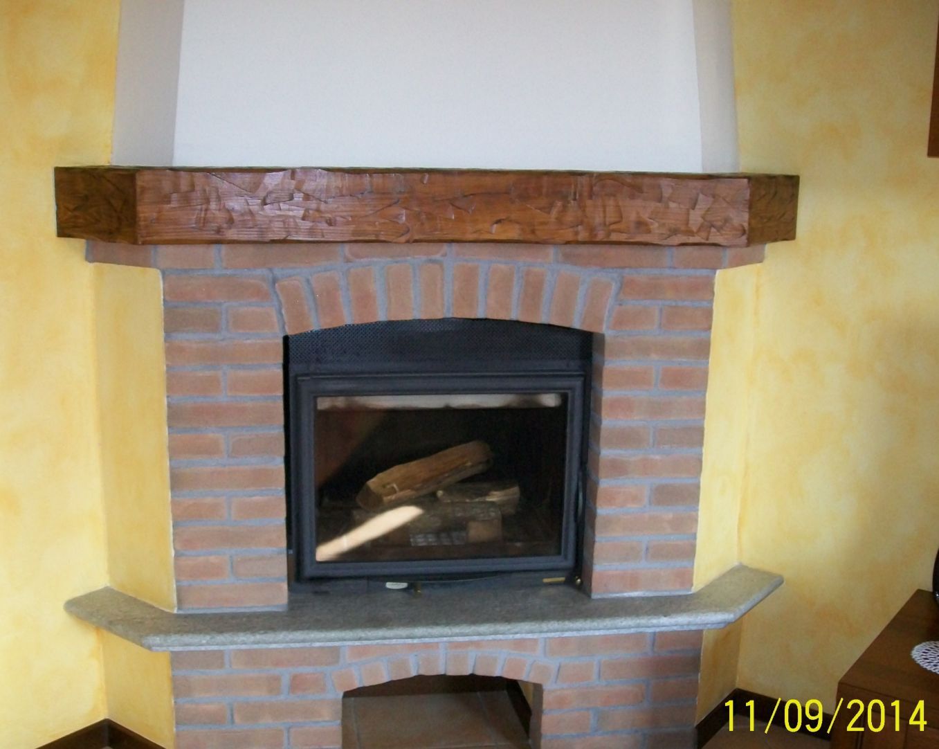 camino realizzato in muratura