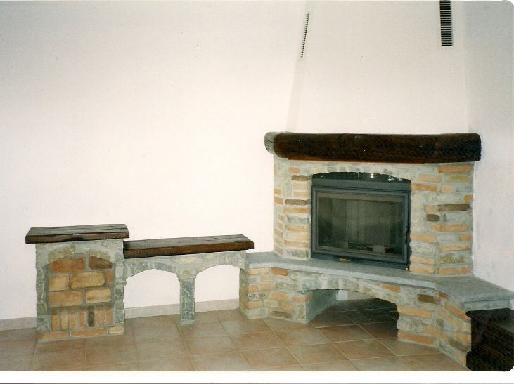 interni con camino ad angolo