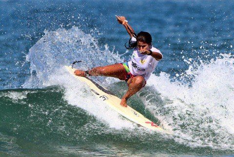 Surfista Gabriela Leite