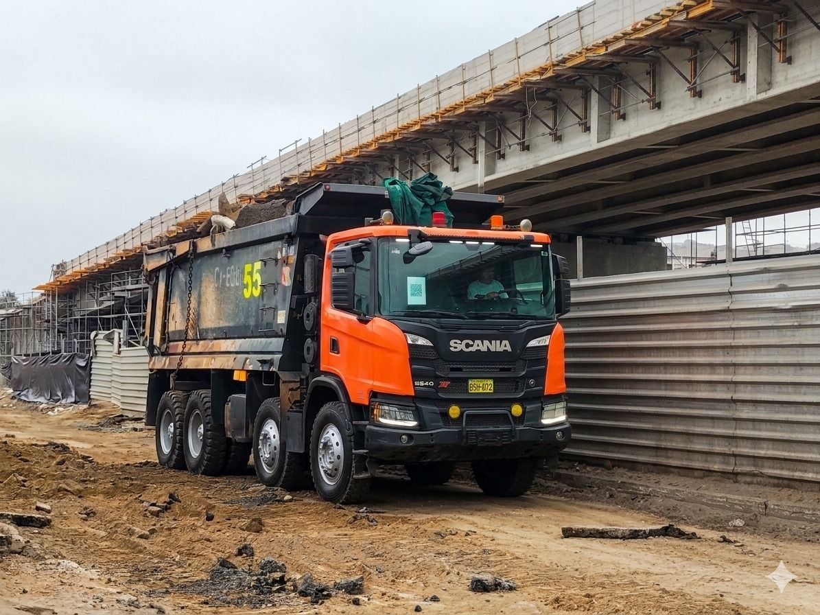 Minicargadora amarilla de construcción