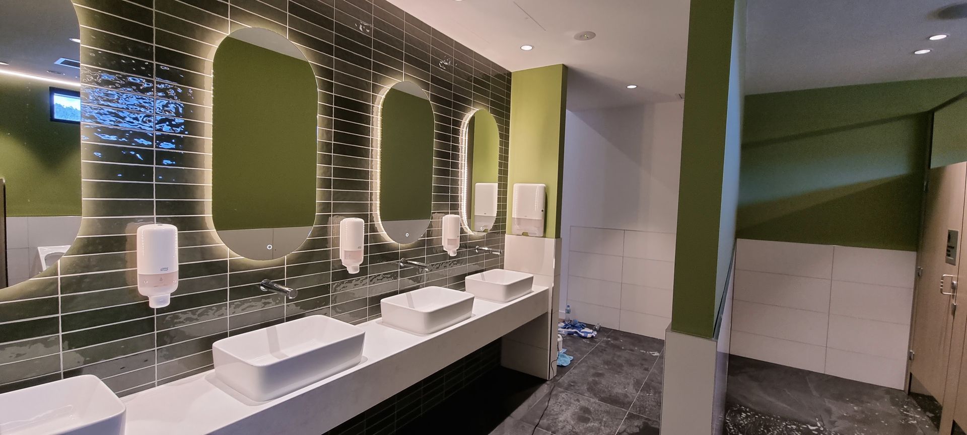 Clean Commercial Bathroom — Kristal Kleen Services in Jubilee Pocket, QLD