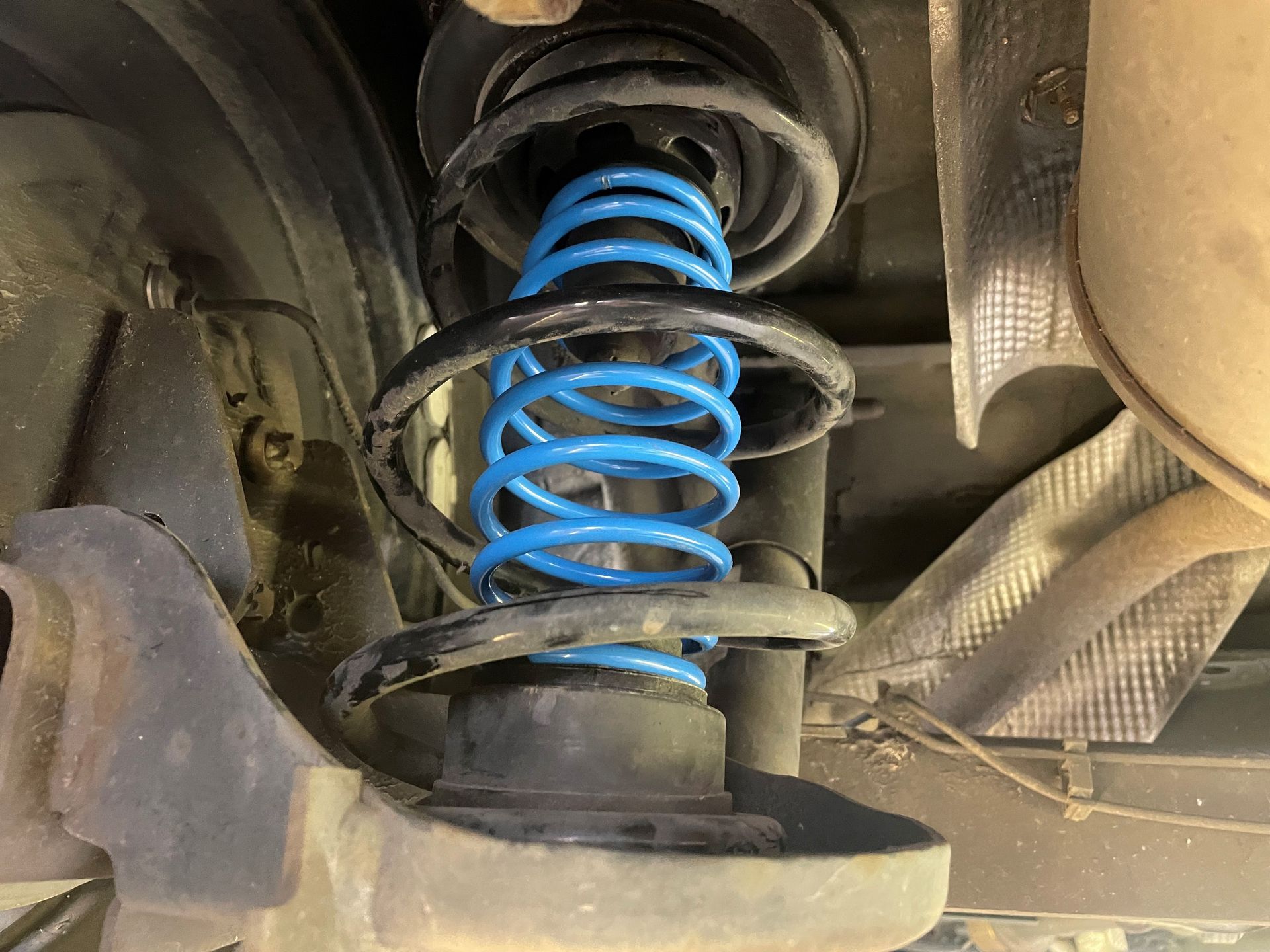 Hulpveren monteren Dacia Lodgy