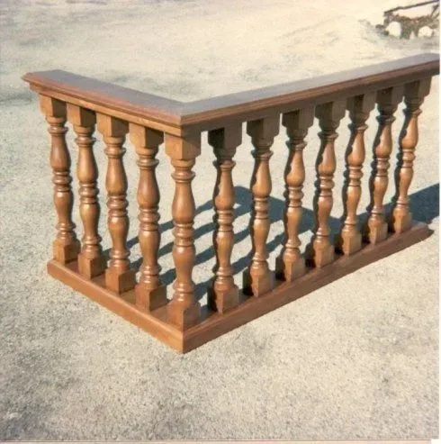 corrimano in legno artigianale