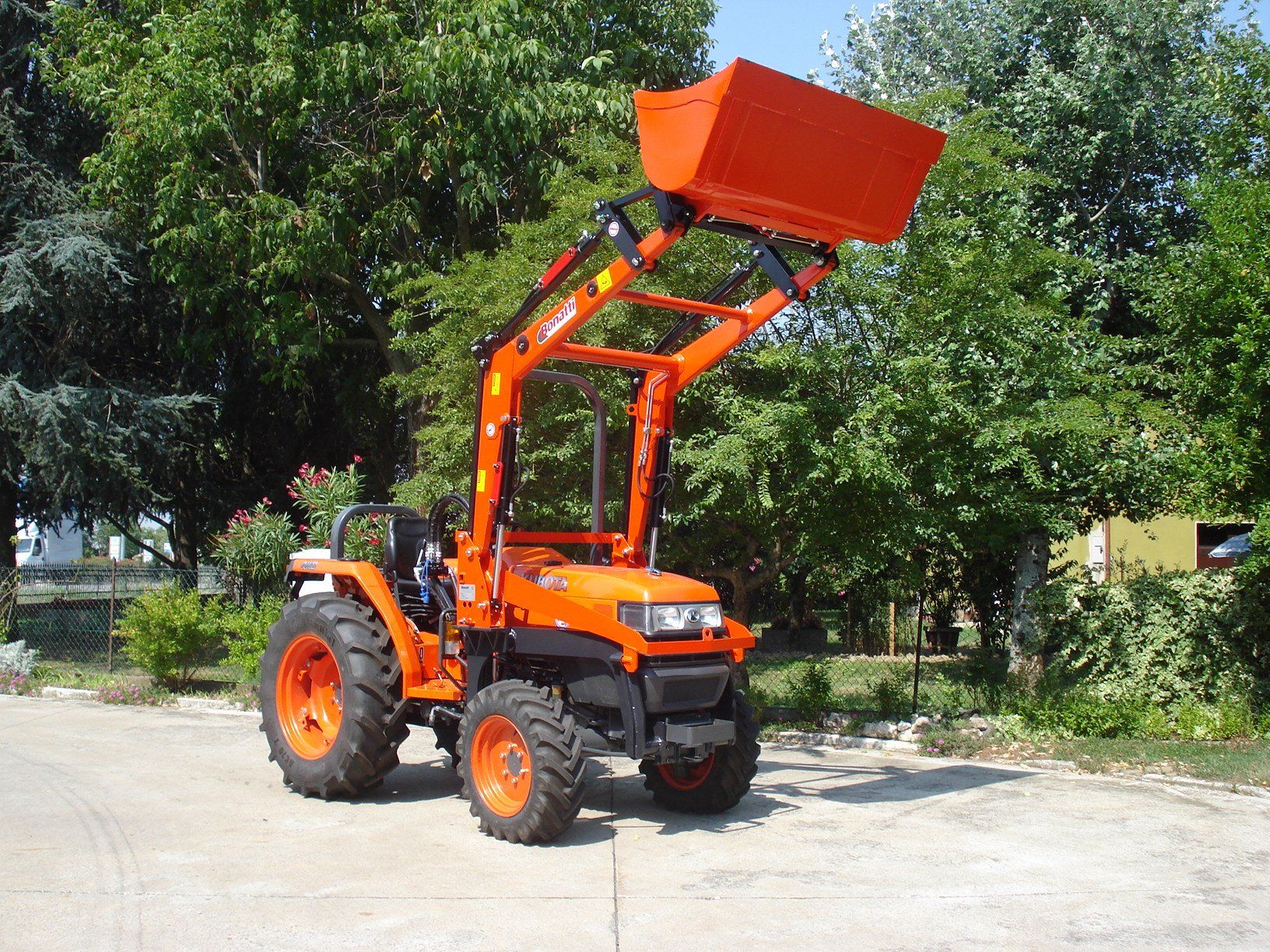 Caricatore anteriore  Mod.MP3 Benna da terra