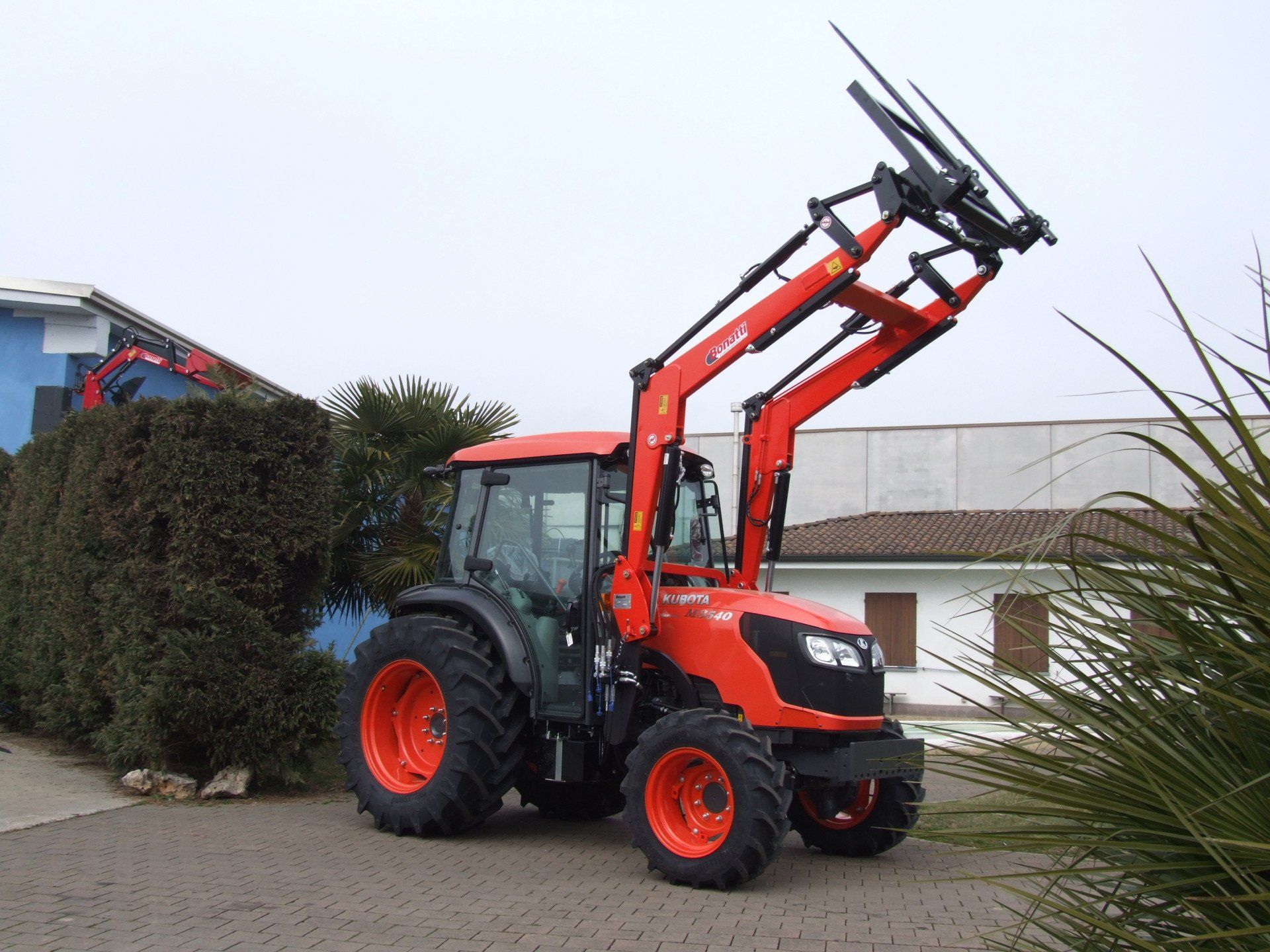 Caricatore anteriore  Mod.MP4 Forca rotoballe