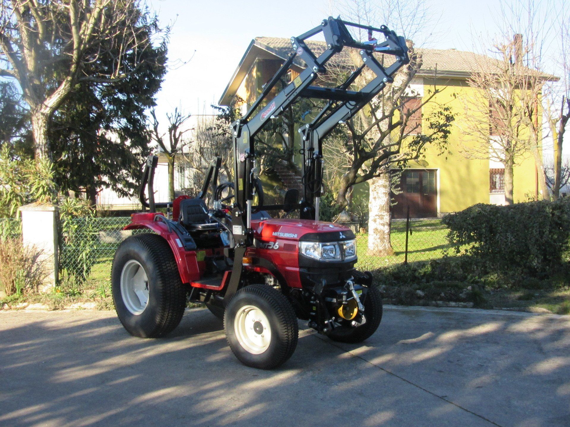 Caricatore anteriore  Mod.MP2 Benna da terra