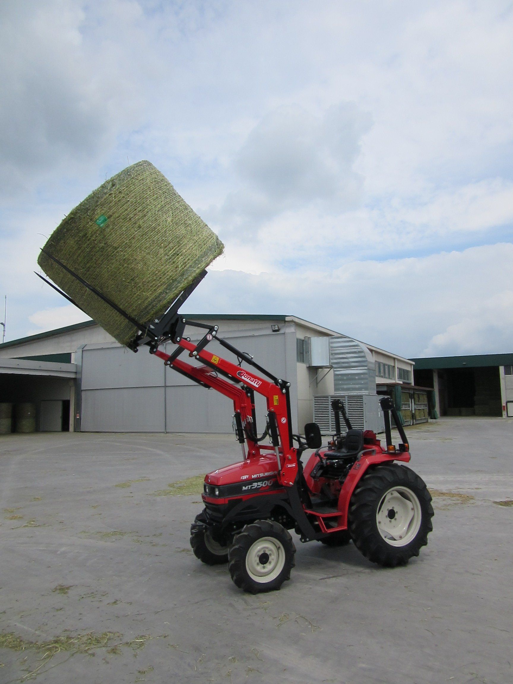 Caricatore anteriore  Mod.MP3 Benna da terra