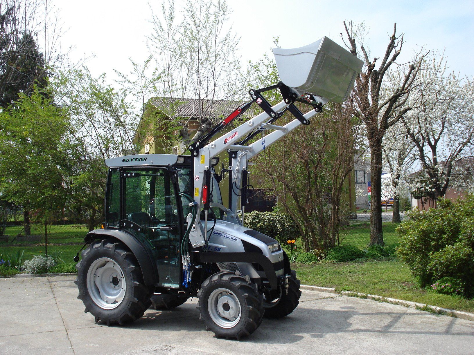 Caricatore frontale Mod. MP3 Benna terra