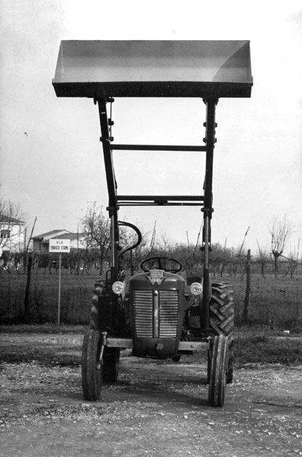 Caricatore verticale