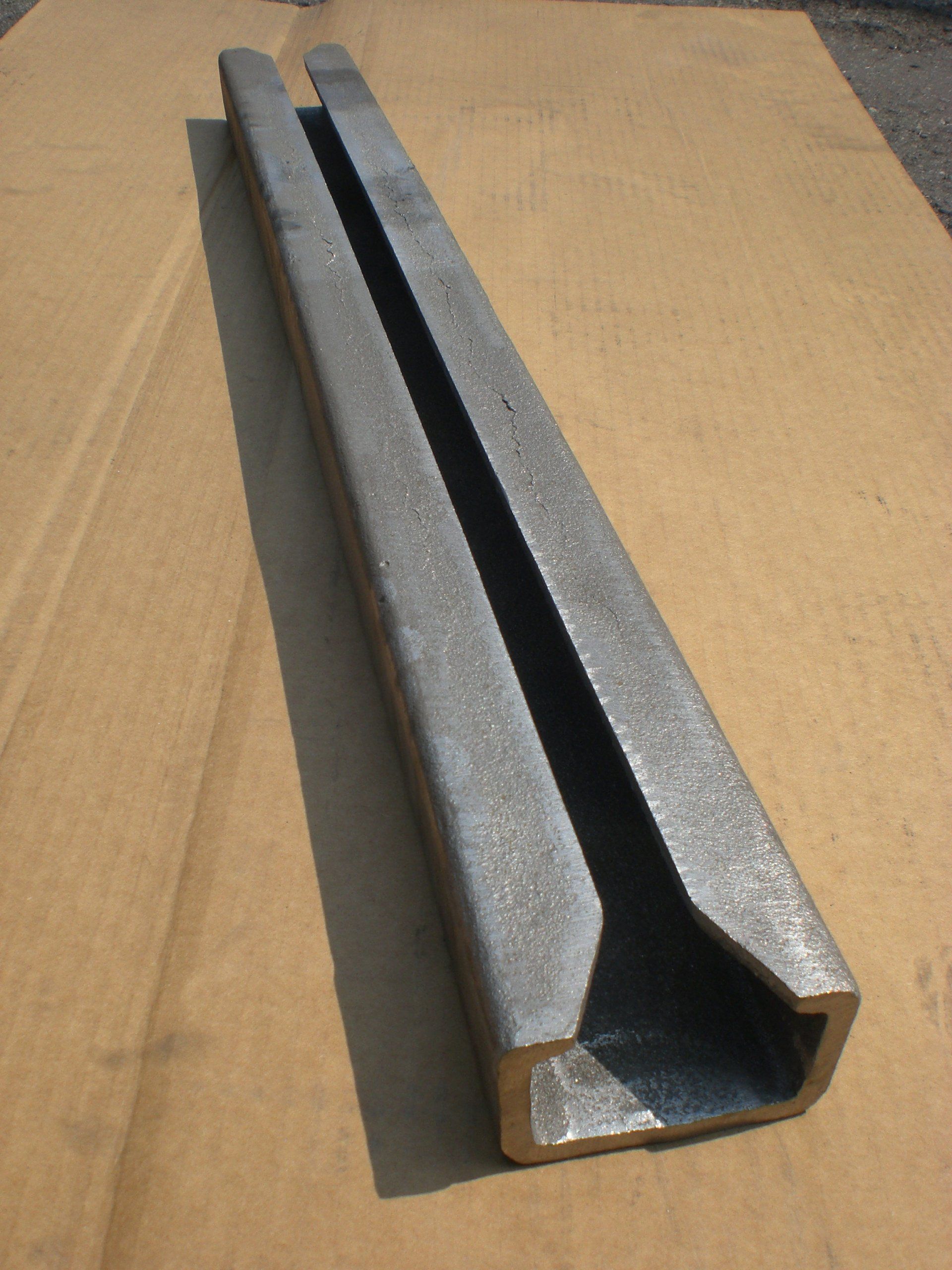 manufatto in acciaio inossidabile