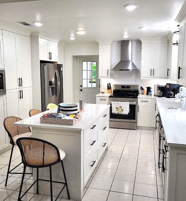 Kitchen Cabinet Modern White Black Residential Hutchison Brothers Cabinetry Russellville AR