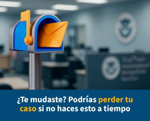 Buzón azul y dorado con un sobre naranja, mensaje: