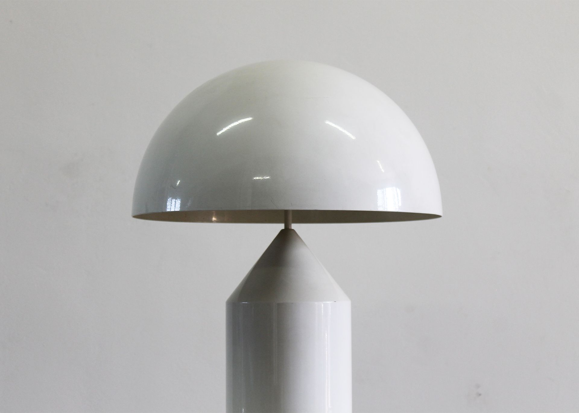 Vico Magistretti, Atollo table lamp by Oluce