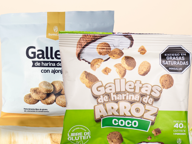 A bag of galletas de harina de arroz coco next to a bag of galletas de harina de arroz