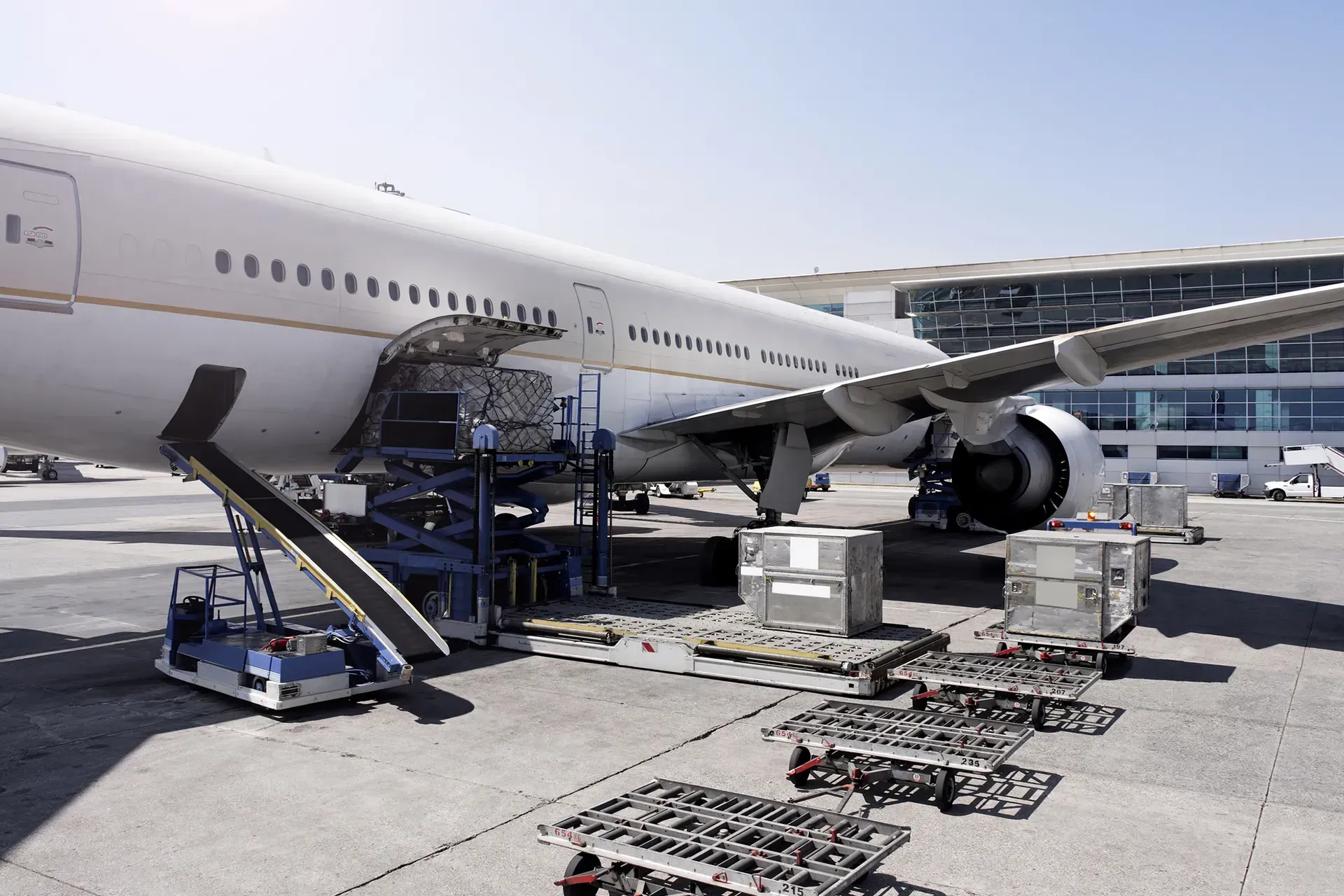 Customs clearance specialized in clinical research and life sciences