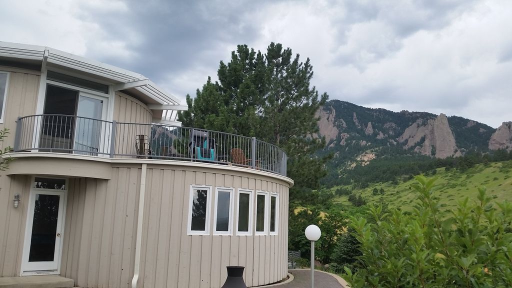 6 Inch Seamless Box Gutter with 4x4 Box Downspout in Boulder Colorado