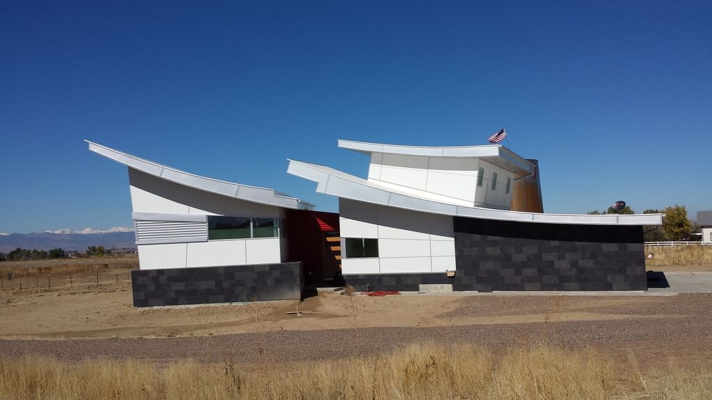 6 Inch Seamless Box Gutter with 4 Inch Round Downspout Erie Colorado