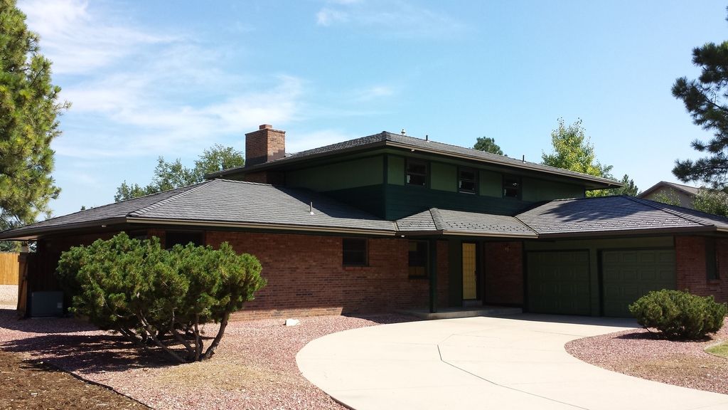 6 Inch Seamless Box Gutters with 4 Inch Round Downspout Cherry Creek Colorado
