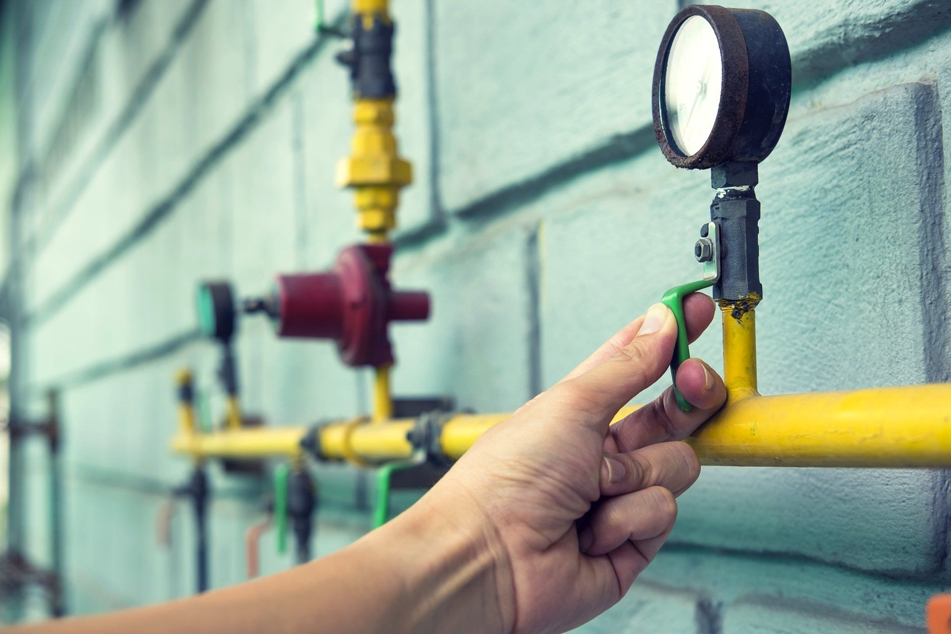 Adjustable Handle Old Gas System — Wet & Dry Plumbing & Gas in Newtown, QLD