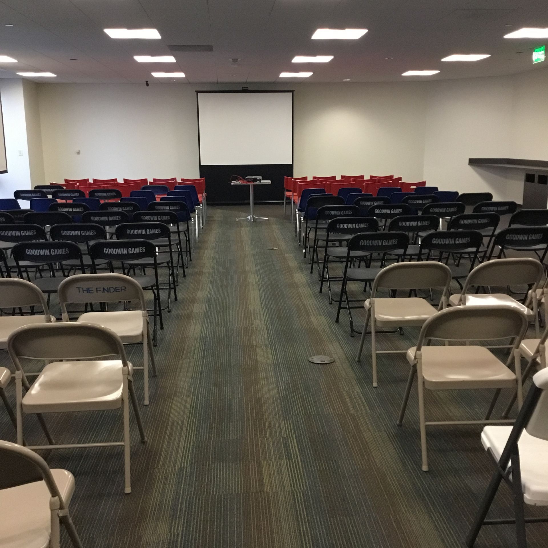 Open presentation seating