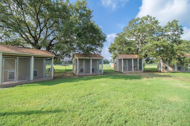 k9 b and b boarding kennels