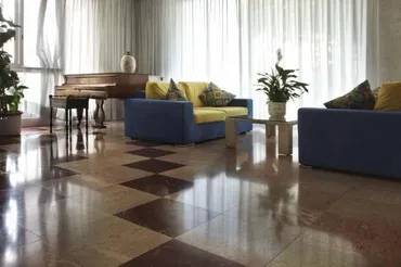 Pavimento oleorepellente