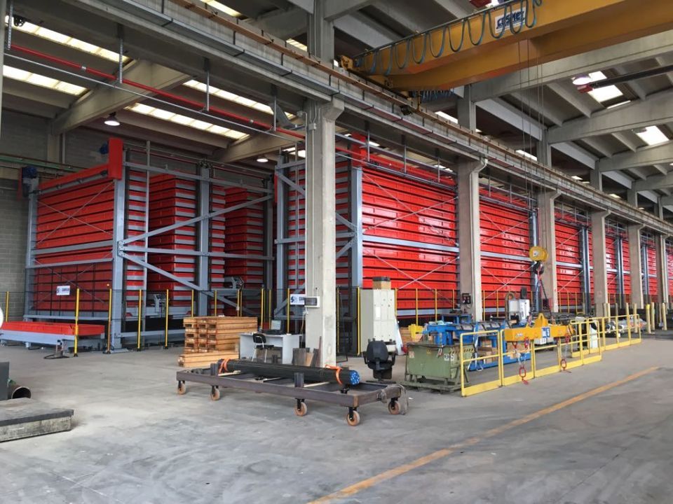 interno del magazzino