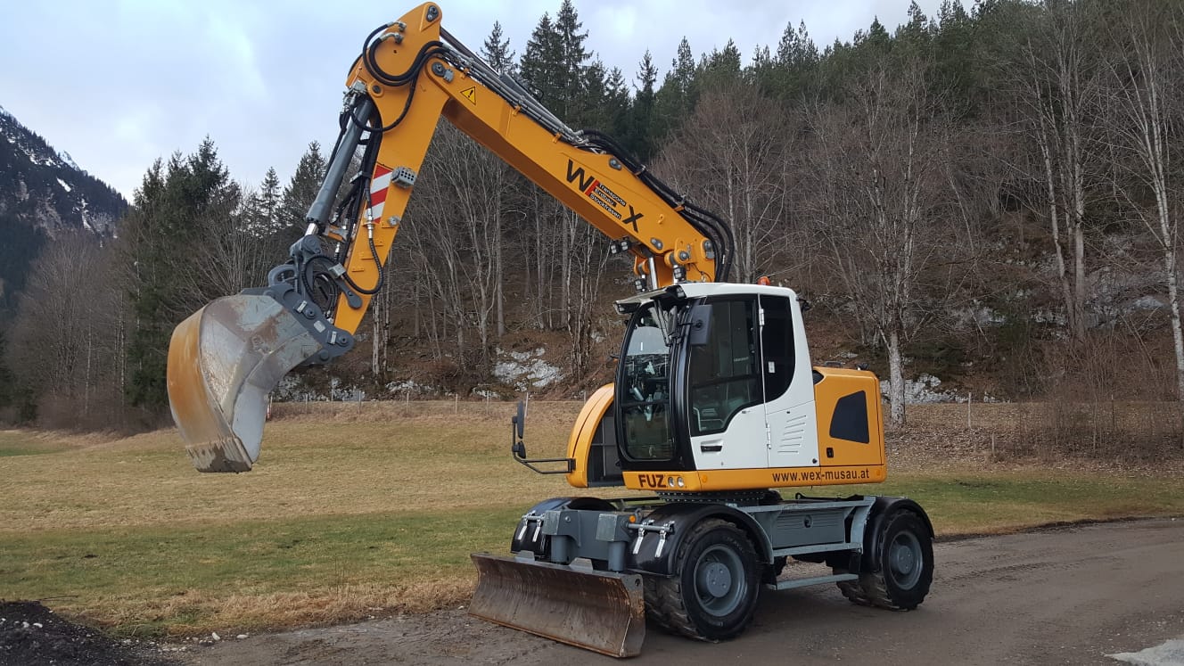 Bagger für Erdbauarbeiten
