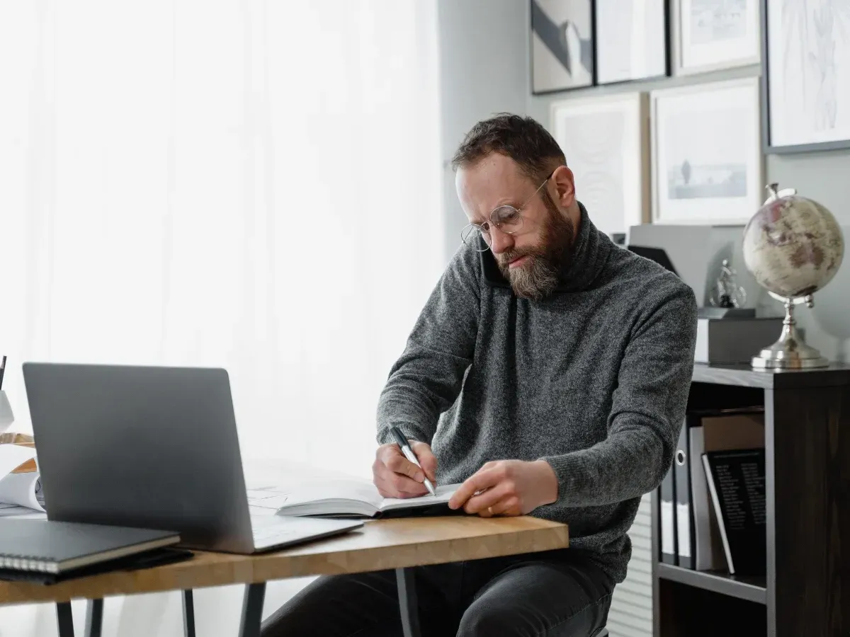an insurance agent struggling to manage payroll