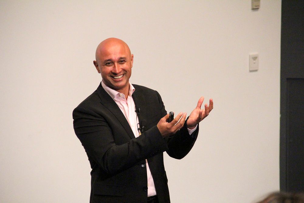 Speaker Demonstrating — Effective Leadership Development in Melbourne, VIC