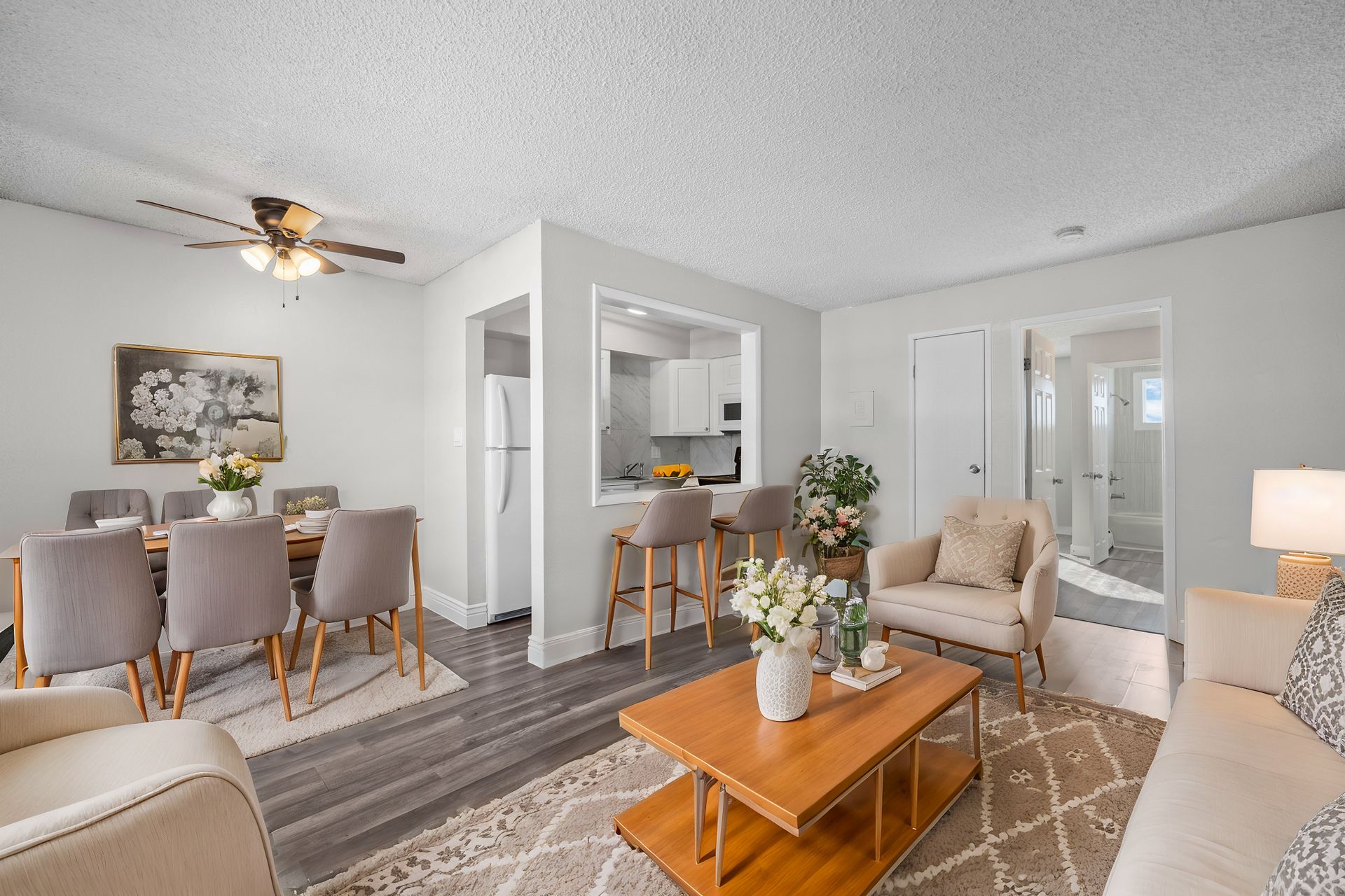 Photo of a living room with beige furniture