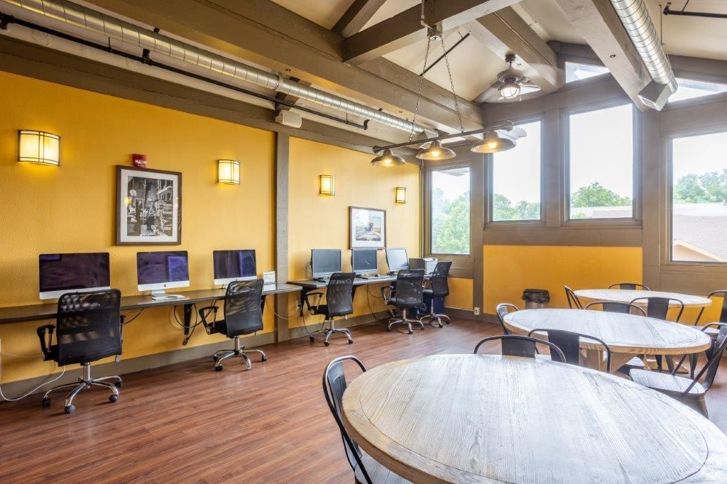 Community study lounge at Hawks Ridge student apartments