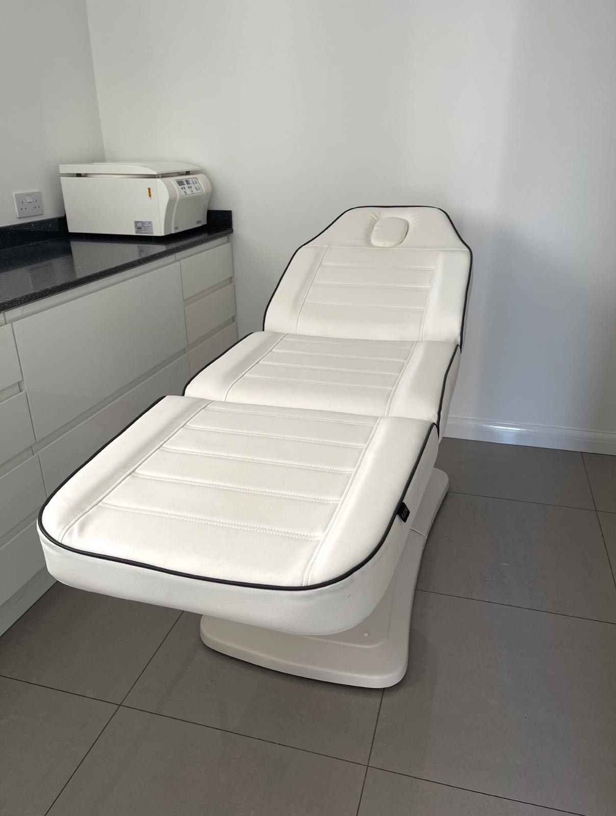 Clinic treatment couch