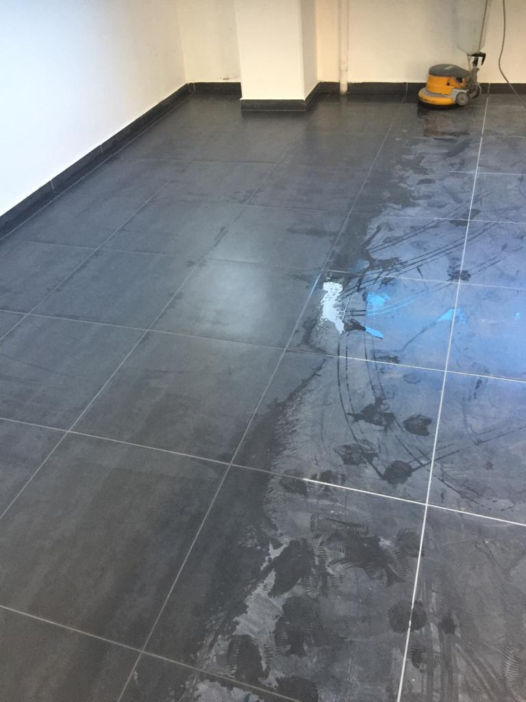 pulizia professionale di pavimentazione in marmo