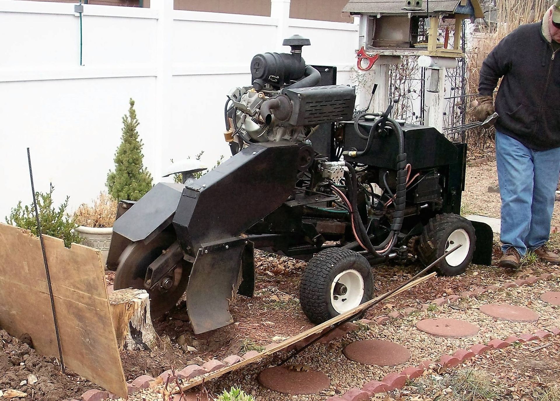 Gene's Stump Grinding Service, LLC