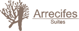 Logotipo con gráfico de árbol y el texto “Arrecifes Suites” en marrón.
