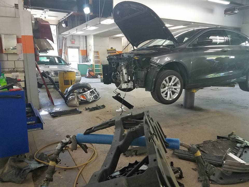 Car Repair Shop — Canton, OH — Aman's Collision Center Inc