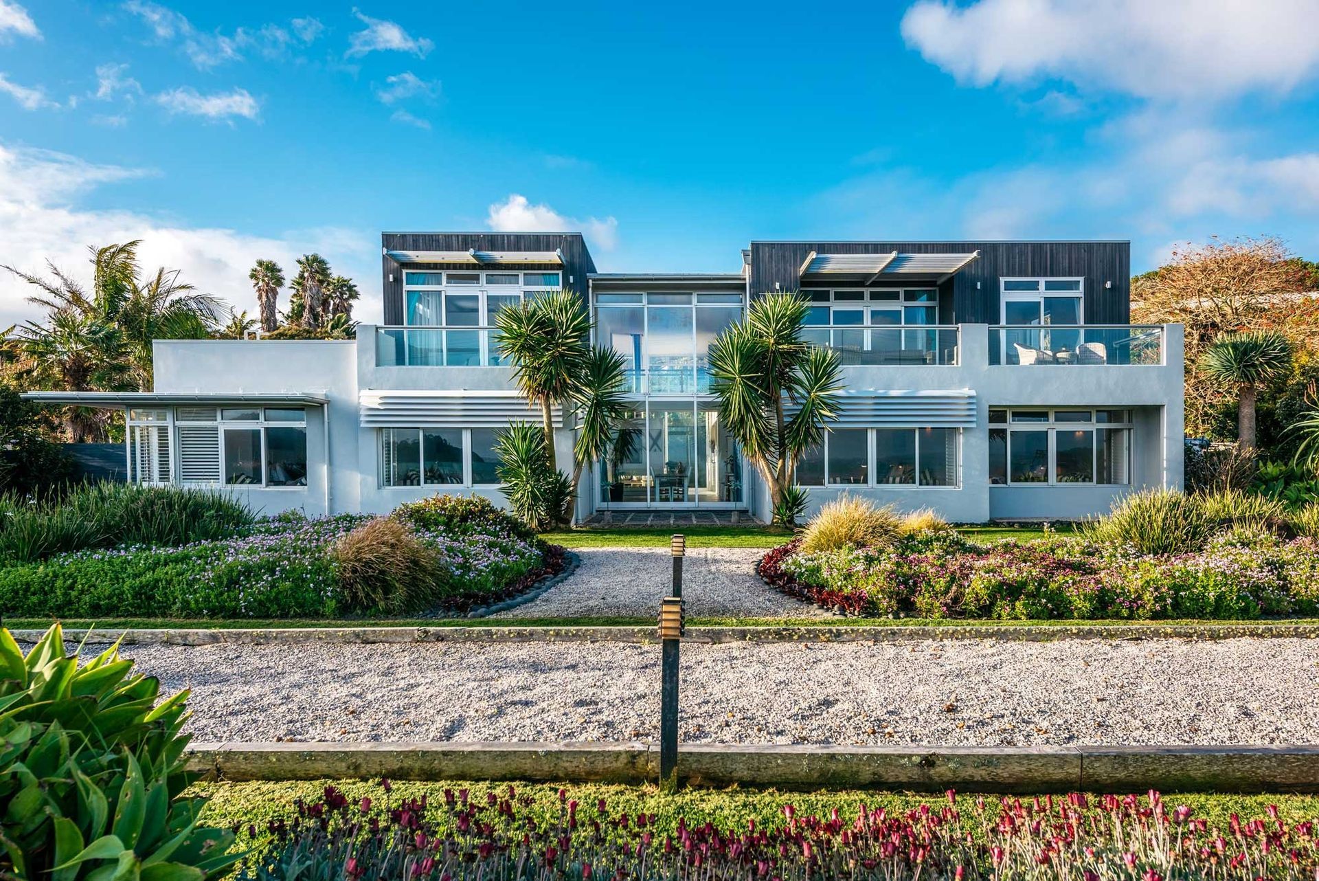 Waiheke Waterfront Lodge luxury accomodation on Waiheke Island