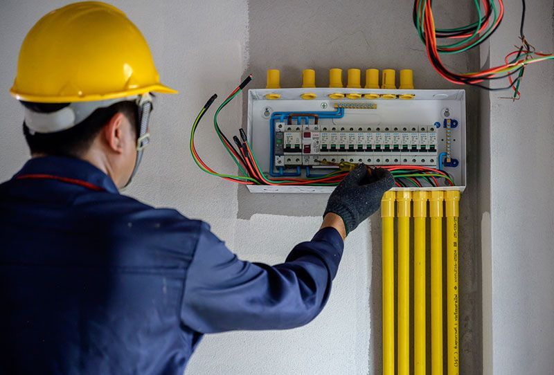 SERVICIOS Y SOLUCIONES ELÉCTRICAS TORRECILLA
