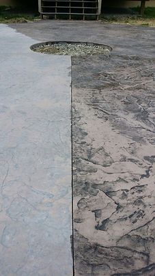 A before and after picture of a concrete driveway.