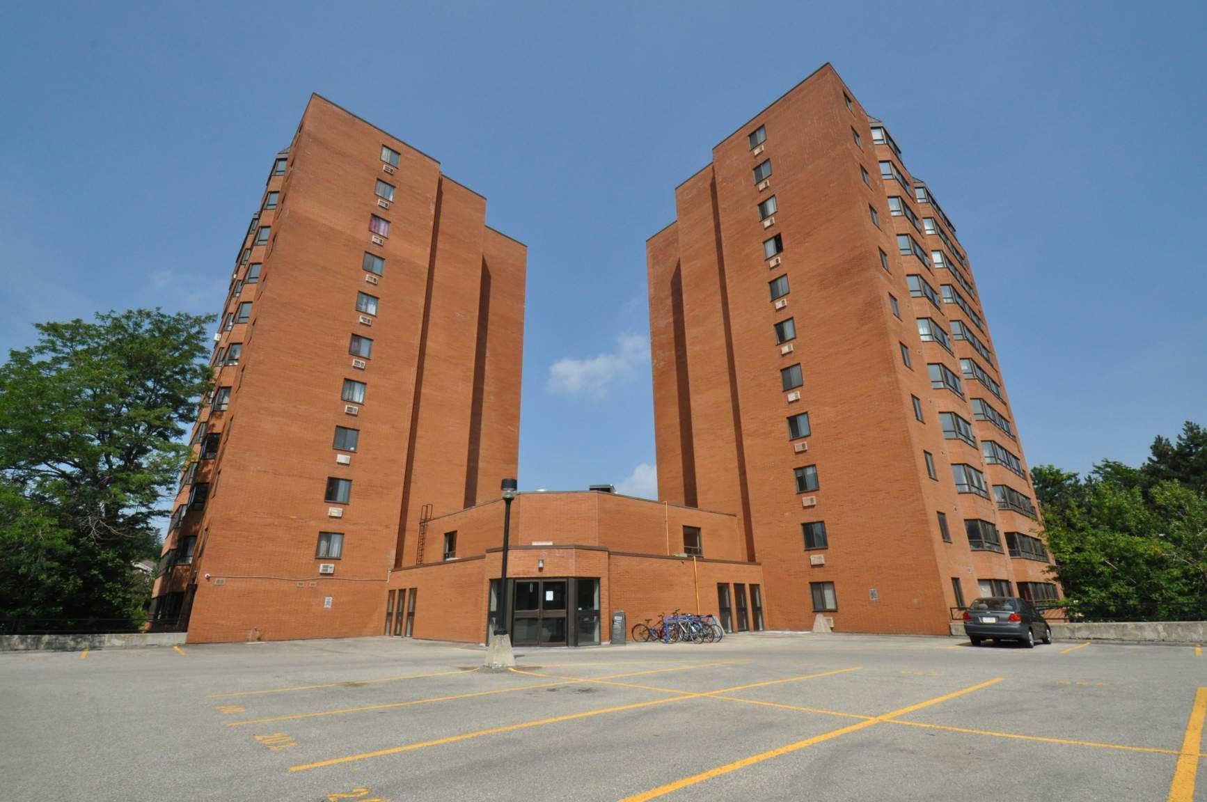 545, 547 & 566 Belmont Ave. W. Apartments for Rent in Kitchener