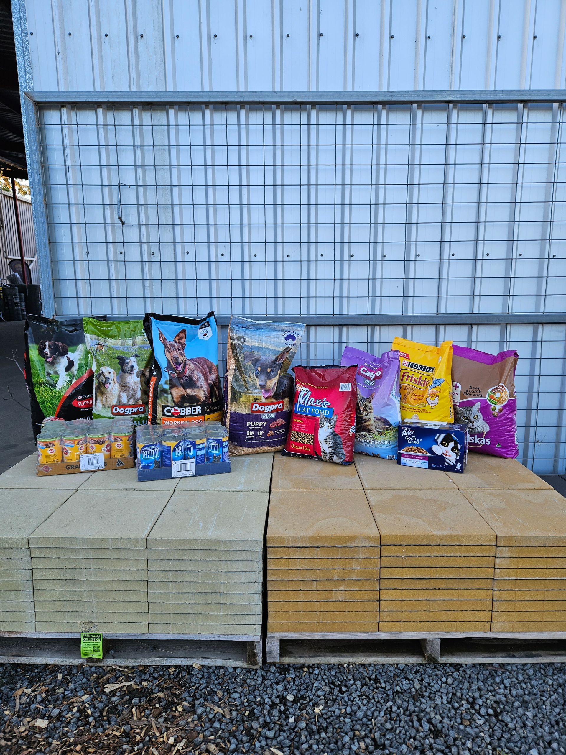 Dog food range— Supplying Livestock Feed in Crows Nest, QLD