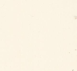Sfondo di carta biancastra con lievi macchie e sbavature.